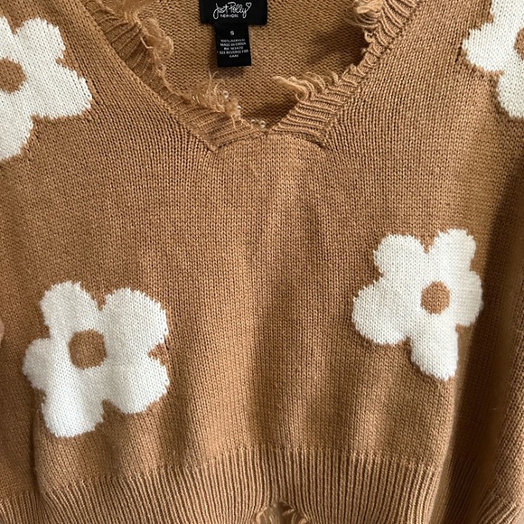 Just Polly Distressed Flower Sweater S (PTP 29) Tan V-Neck Daisy Oversized - Picture 3 of 5